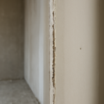 Joint placo sans bord aminci : guide complet des risques et alternatives